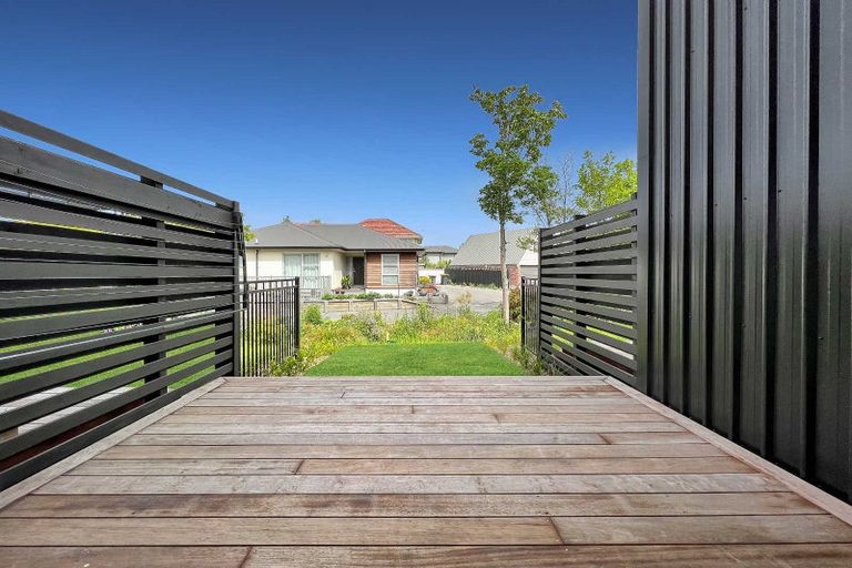 Photo of property in 2/111 Edgeware Road, St Albans, Christchurch, 8014
