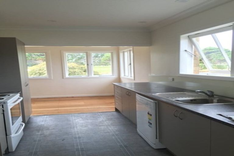 Photo of property in 1/60 Racecourse Road, Waiuku, 2123