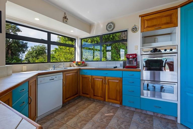 Photo of property in 5 Seaview Road, Cable Bay, 0420
