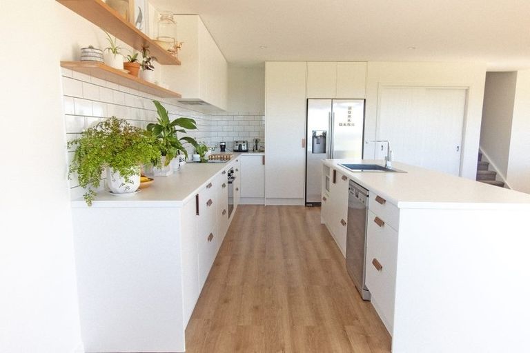 Photo of property in 24 Ross Place, Whiritoa, Whangamata, 3691