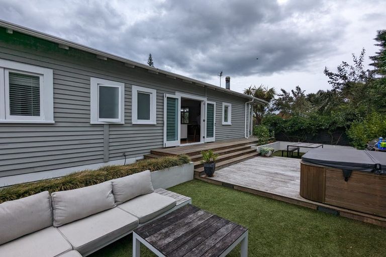 Photo of property in 50 Hollis Road, Paraparaumu Beach, Paraparaumu, 5032