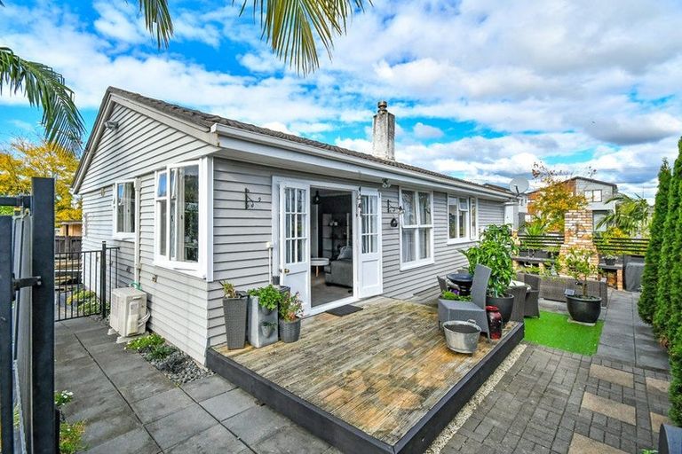 Photo of property in 22 Old Wairoa Road, Papakura, 2110