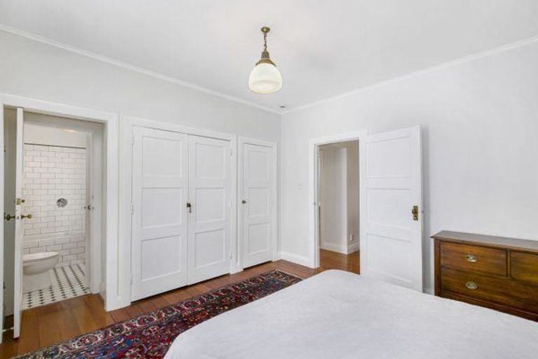 Photo of property in 17u4 Oriental Terrace, Oriental Bay, Wellington, 6011