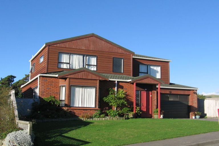 Photo of property in 9 Ronald Woolf Place, Churton Park, Wellington, 6037