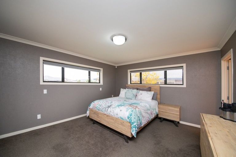 Photo of property in 46 Peter Hall Drive, Kelvin Grove, Palmerston North, 4414