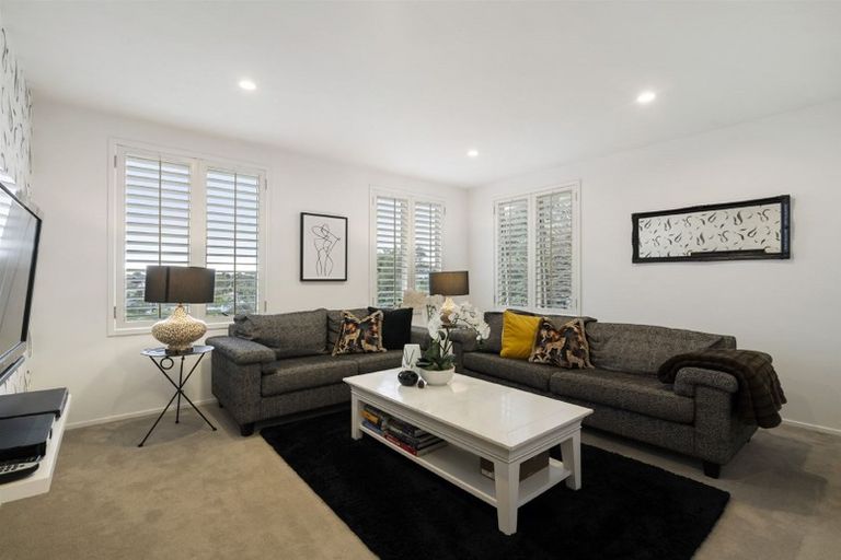 Photo of property in 1/48 Hart Road, Hauraki, Auckland, 0622