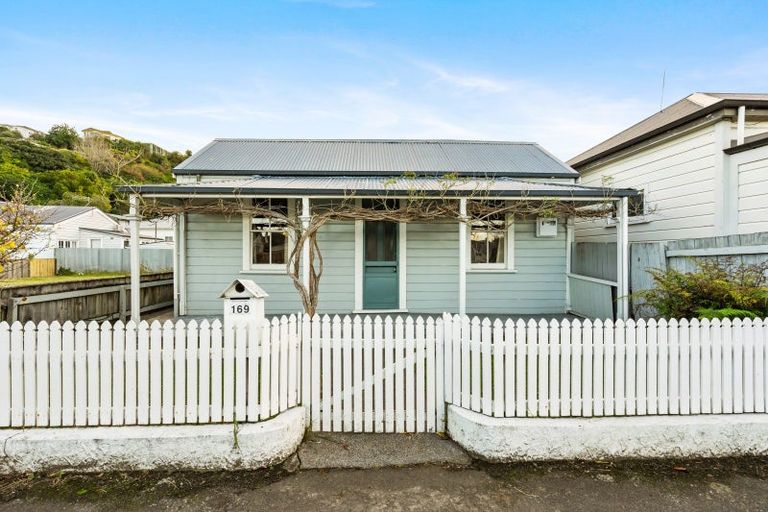 Photo of property in 169 Carlyle Street, Napier South, Napier, 4110