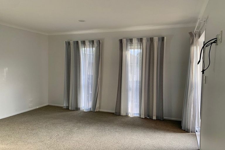 Photo of property in 290 Hill Road, The Gardens, Auckland, 2105