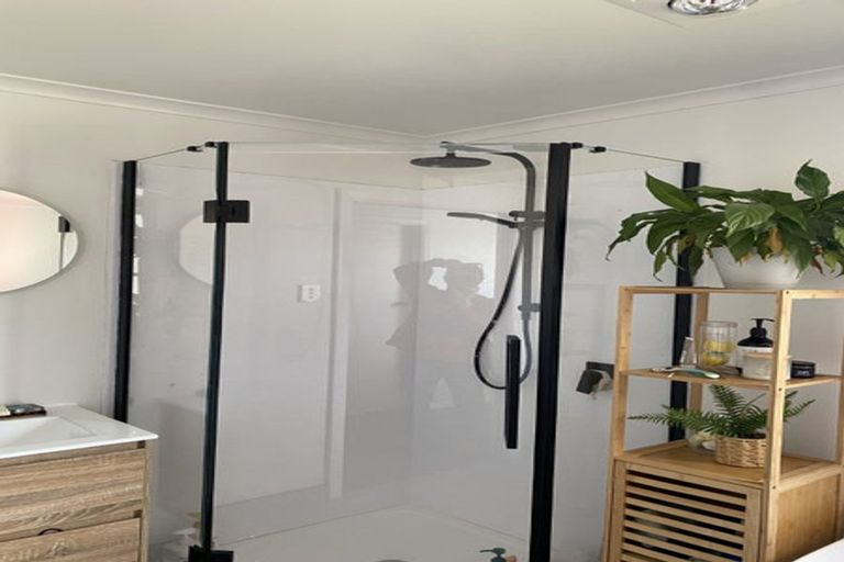 Photo of property in 48 Driver Crescent, Cannons Creek, Porirua, 5024