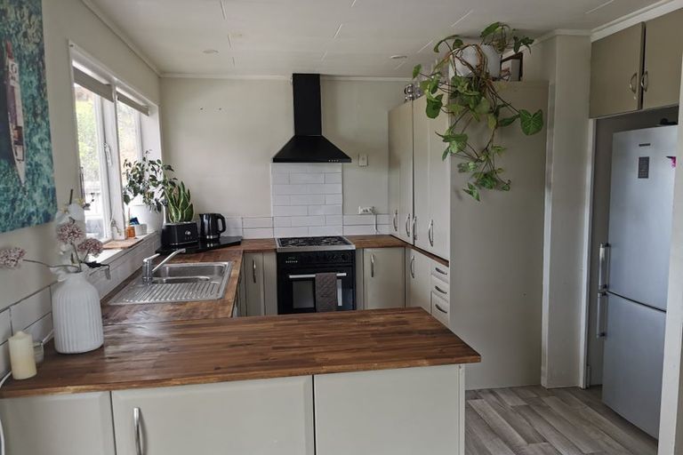 Photo of property in 5a Moewai Park Road, Whitianga, 3510