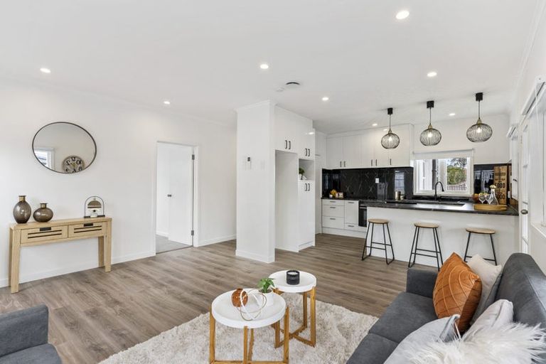 Photo of property in 6 James Laurie Street, Henderson, Auckland, 0612