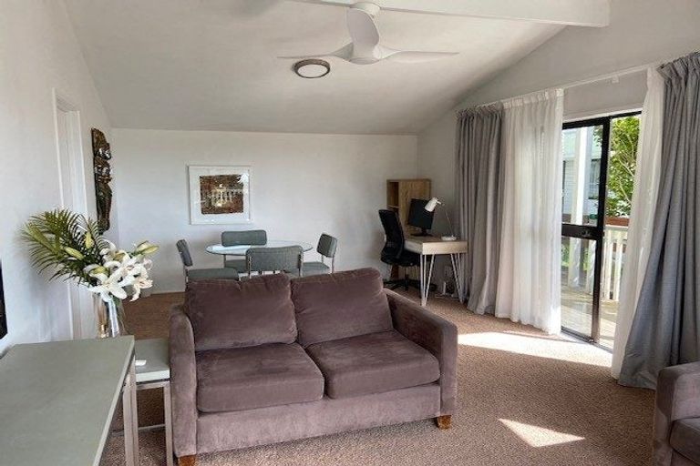 Photo of property in 4a Tui Grove, Elderslea, Upper Hutt, 5018