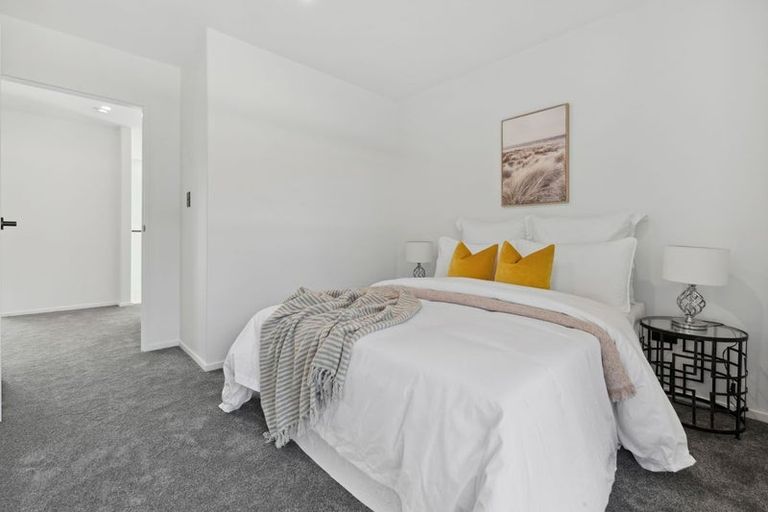 Photo of property in 2/12 William Street, Mangere East, Auckland, 2024