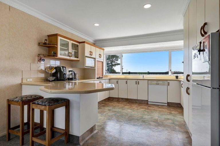 Photo of property in 312 Corbett Road, Paraite, New Plymouth, 4373