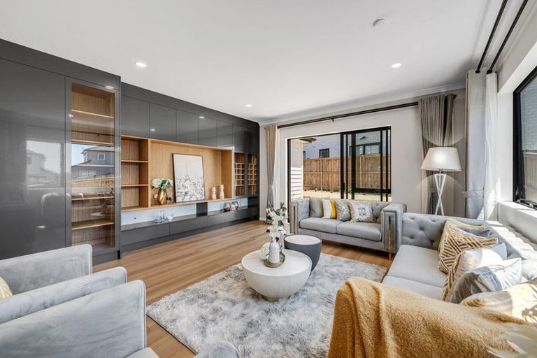 Photo of property in 60 Elevation Street, Flat Bush, Auckland, 2019