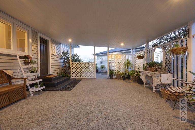 Photo of property in 93 Alf Access Road, Helensville, 0875