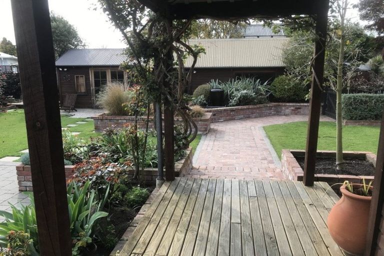 Photo of property in 23 Courtenay Street, St Albans, Christchurch, 8014