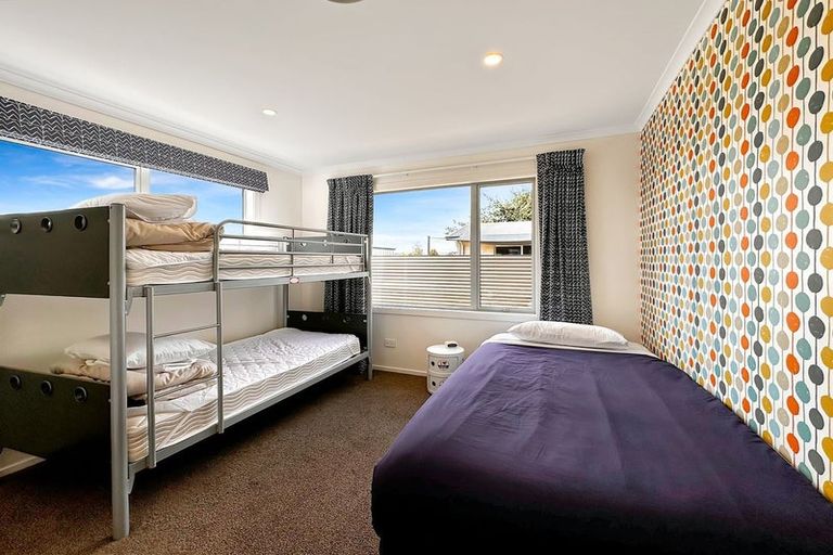 Photo of property in 16 Rhoboro Road, Twizel, 7901