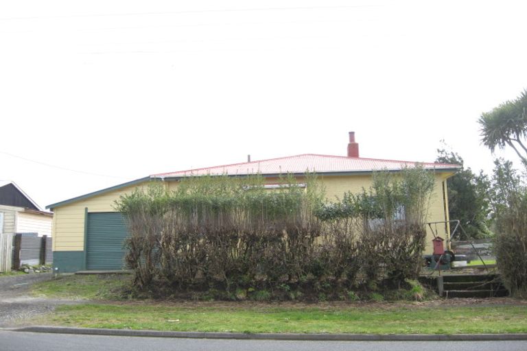 Photo of property in 124 Celia Street, Stratford, 4332