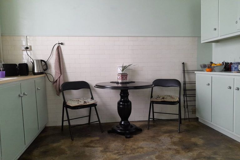 Photo of property in Blythswood Flats, 28/3f Aro Street, Aro Valley, Wellington, 6021