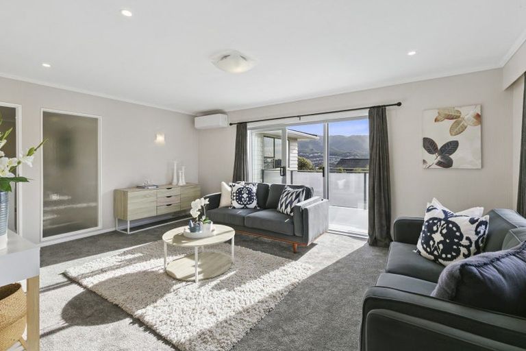 Photo of property in 37 Woodman Drive, Tawa, Wellington, 5028
