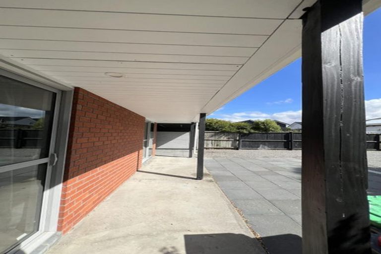 Photo of property in 2/630 Hereford Street, Linwood, Christchurch, 8011