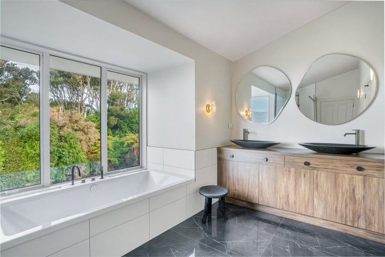 Photo of property in 80a Blackmore Road, Longwood, Riverton, 9881