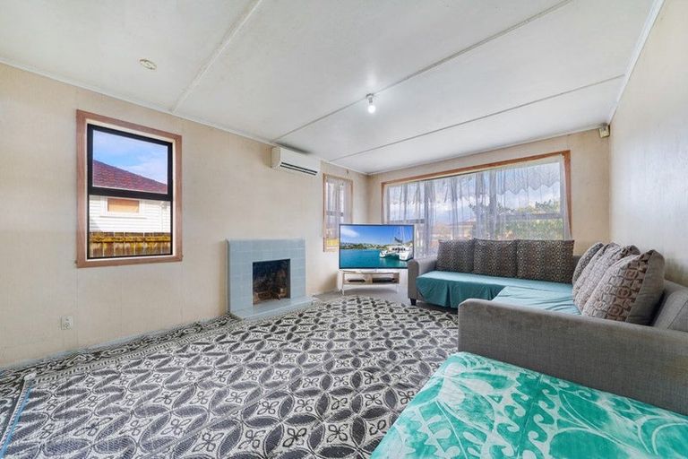 Photo of property in 9 Michelle Place, Mangere, Auckland, 2022