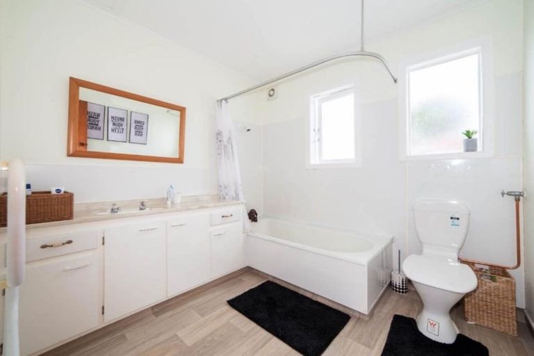 Photo of property in 1/15 Hayward Road, Papatoetoe, Auckland, 2025