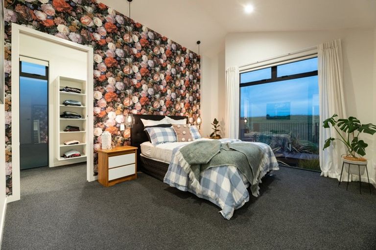 Photo of property in 28 Selliera Place, Papamoa Beach, Papamoa, 3118