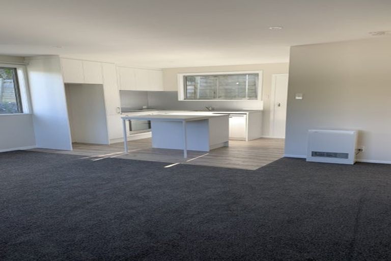 Photo of property in 137a Newlands Road, Newlands, Wellington, 6037