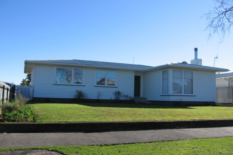 Photo of property in 37 Holdsworth Avenue, Milson, Palmerston North, 4414