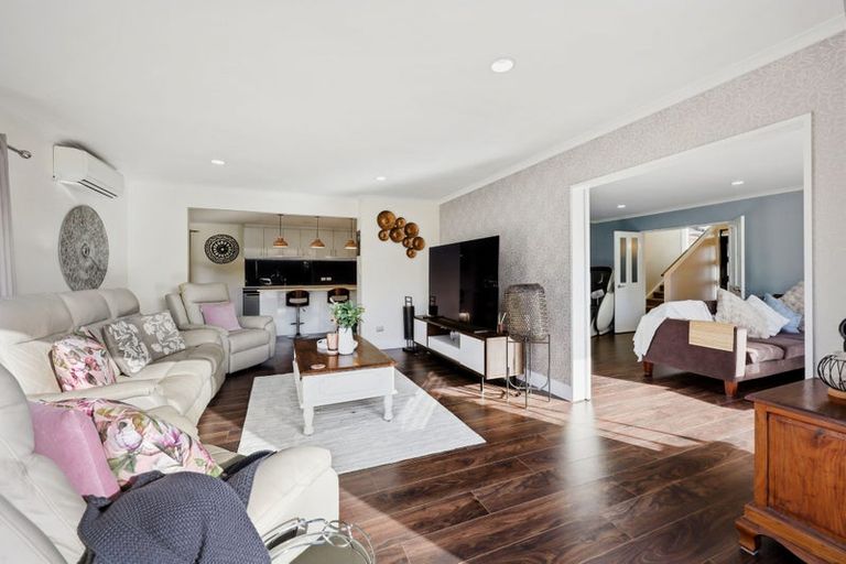Photo of property in 40 Burnaston Court, Dannemora, Auckland, 2016