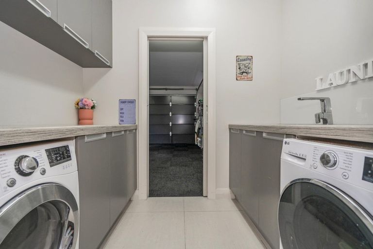 Photo of property in 4 Little George Place, Whitianga, 3510