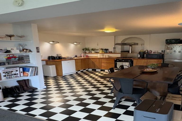 Photo of property in 43 Mortimer Terrace, Brooklyn, Wellington, 6021