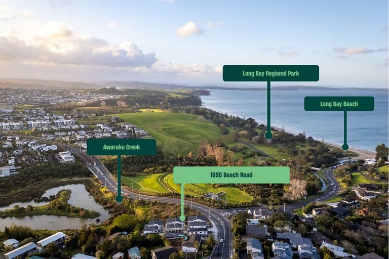 Photo of property in 1/1090 Beach Road, Torbay, Auckland, 0630