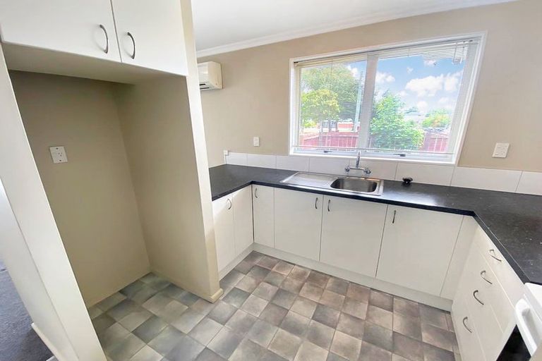 Photo of property in 46 Prestons Road, Redwood, Christchurch, 8051