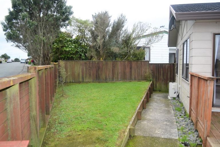 Photo of property in 52f1 Guadeloupe Crescent, Grenada Village, Wellington, 6037