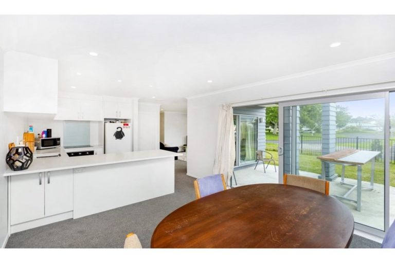 Photo of property in 11u1 Crosher Place, Silverdale, Hamilton, 3216