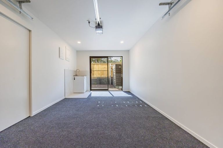 Photo of property in 24a Gladys Avenue, Glenfield, Auckland, 0629