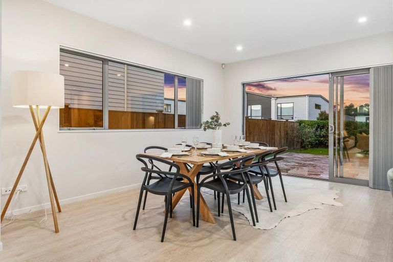 Photo of property in 3 Tarras Road, Kumeu, 0810