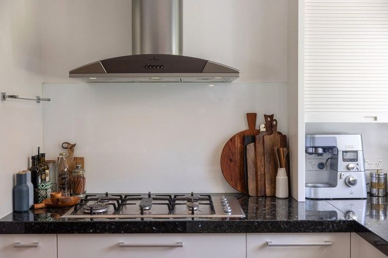 Photo of property in 209 Lyndhurst Road, Frimley, Hastings, 4120