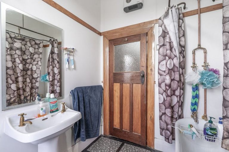 Photo of property in 24 Banks Street, Richmond, Invercargill, 9810