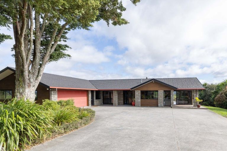Photo of property in 18 Pataua Road North, Whareora, Whangarei, 0175