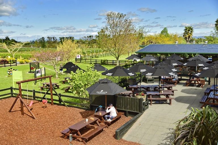 Photo of property in 12 Huna Road, Coastlands, Whakatane, 3191