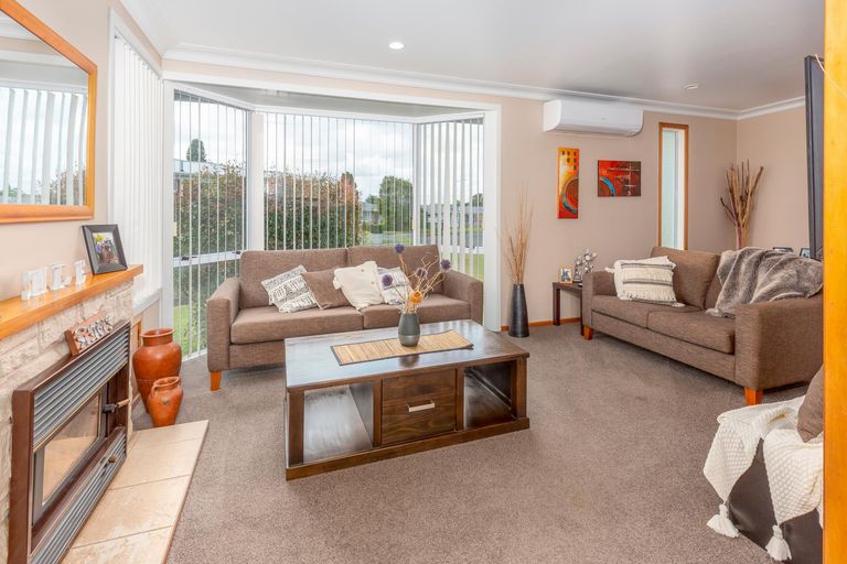 Photo of property in 19 Paterson Avenue, Pukekohe, 2120