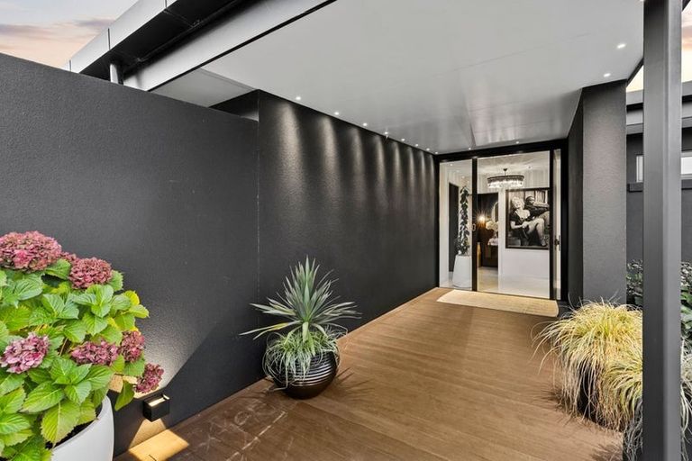 Photo of property in 7 Diamond Lane, Wanaka, 9305