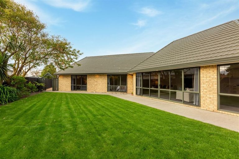 Photo of property in 9 Evenwood Place, Waimairi Beach, Christchurch, 8083