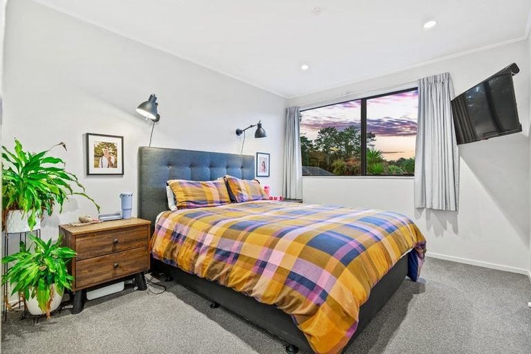 Photo of property in 239 Waitemata Drive, Ranui, Auckland, 0612