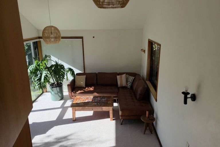 Photo of property in 11 Cannon Street, Westown, New Plymouth, 4310